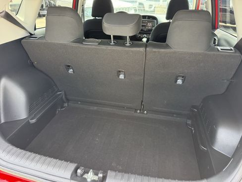 Used 2024 Kia Soul LX w/ Option Group 015 FWD image 30