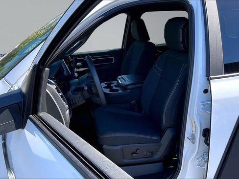 Certified 2026 RAM 2500 Big Horn AWD/4WD image 3