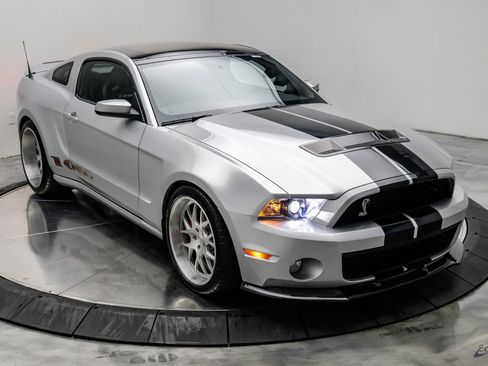 Used 2012 Ford Mustang Shelby GT500 w/ SVT Performance Pkg RWD image 29