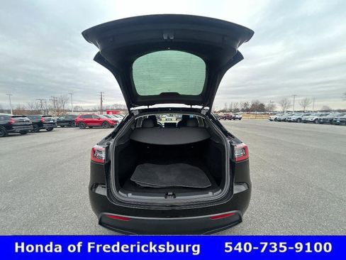 Used 2024 Tesla Model Y Performance image 12