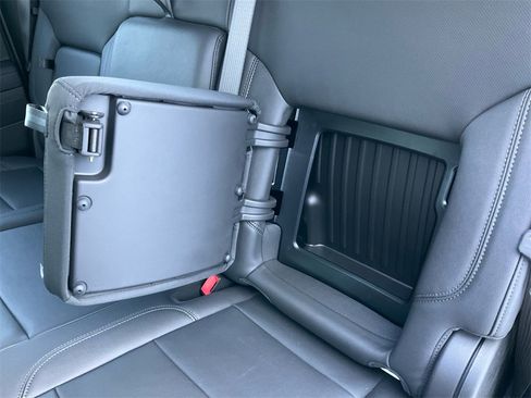 Used 2025 GMC Sierra 1500 SLT image 30