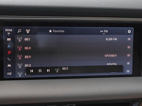 Used 2025 Porsche Macan 4 Electric image 17