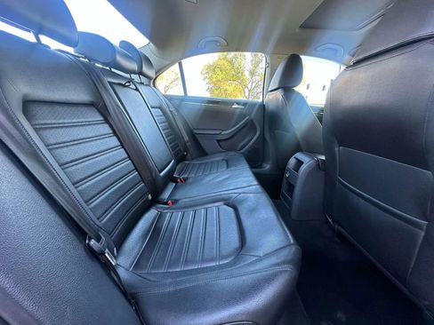 Used 2015 Volkswagen Jetta SEL image 9