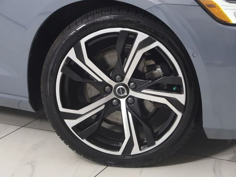 Used 2023 Volvo S60 B5 Plus AWD/4WD image 17