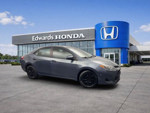Used 2018 Toyota Corolla LE FWD image 1