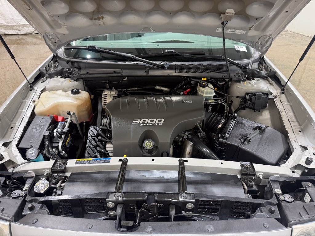 Used 2002 Buick Le Sabre Custom FWD image 3