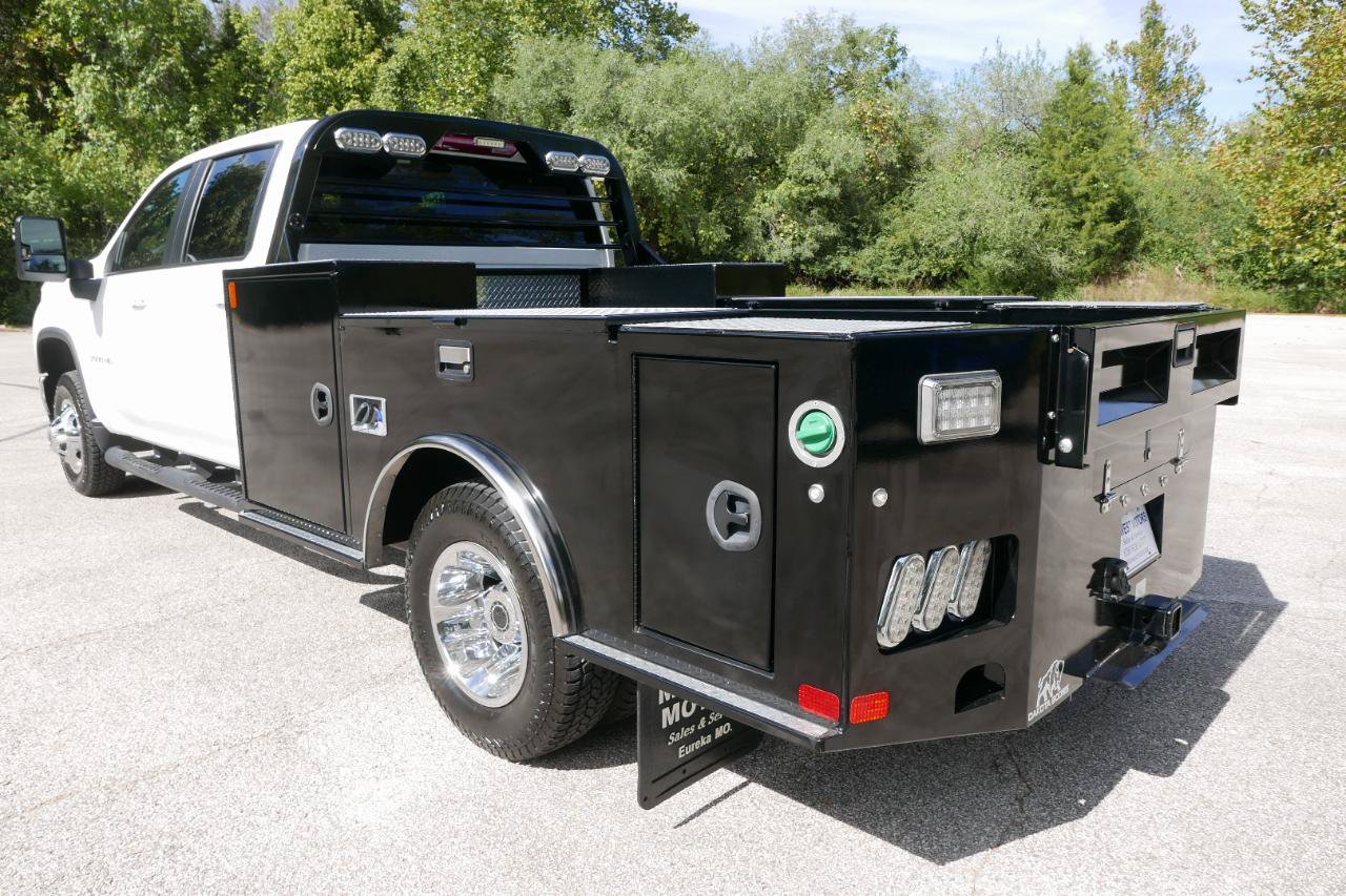 Used 2025 Chevrolet Silverado 3500 LT w/ Convenience Package AWD/4WD image 8