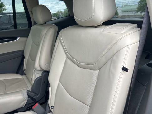 Used 2020 Cadillac XT6 Premium Luxury FWD image 15