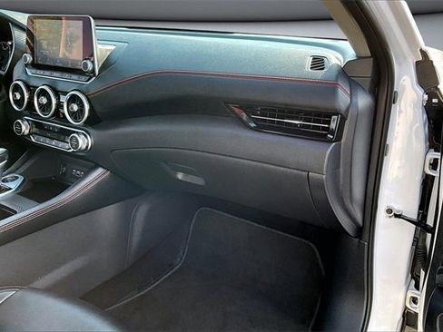 Certified 2025 Nissan Sentra SR w/ SR Premium Package image 25