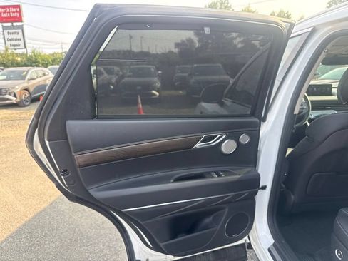 Used 2024 Genesis GV80 2.5T w/ Prestige Package AWD/4WD image 17