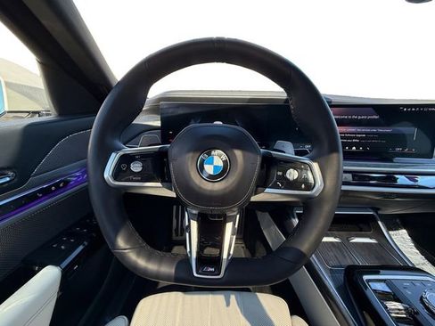 Used 2024 BMW 760i xDrive w/ Executive Package image 18