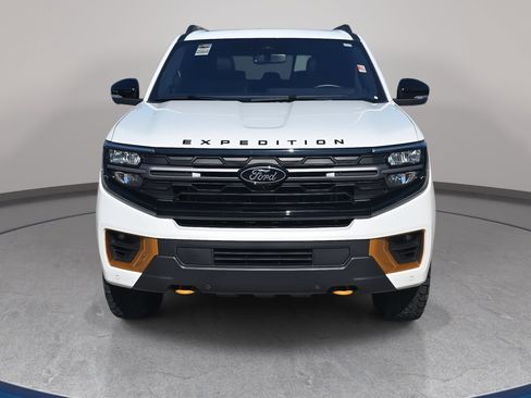 Used 2025 Ford Expedition Tremor AWD/4WD image 2