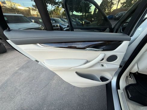 Used 2014 BMW X5 xDrive35i AWD/4WD image 40