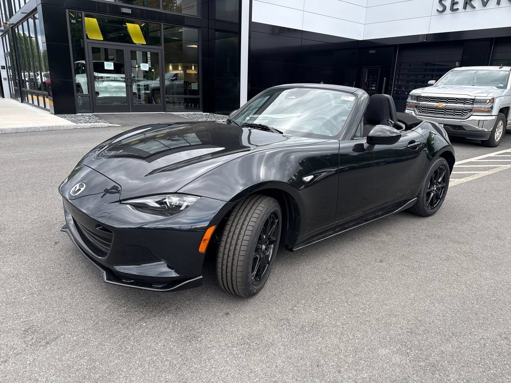 New 2026 MAZDA MX-5 Miata Sport w/ Appearance Package RWD 360° Tour