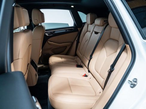 New 2026 Porsche Macan image 30