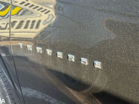 Used 2019 Chevrolet Traverse Premier w/ Driver Confidence II Package image 9