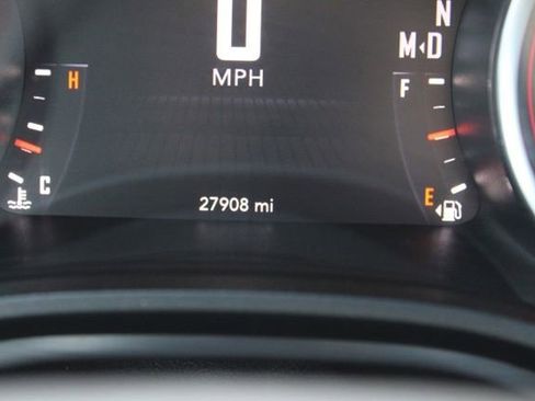 Used 2015 Dodge Challenger R/T Plus image 27