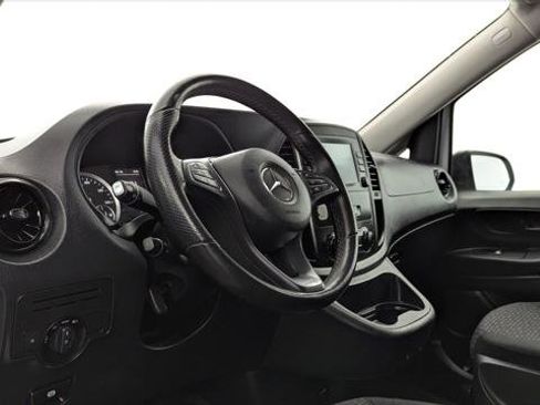 Used 2021 Mercedes-Benz Metris image 21