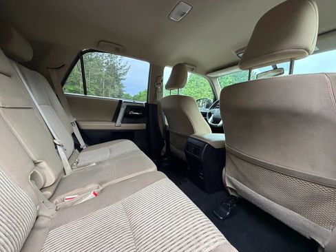 Used 2016 Toyota 4Runner SR5 AWD/4WD image 26
