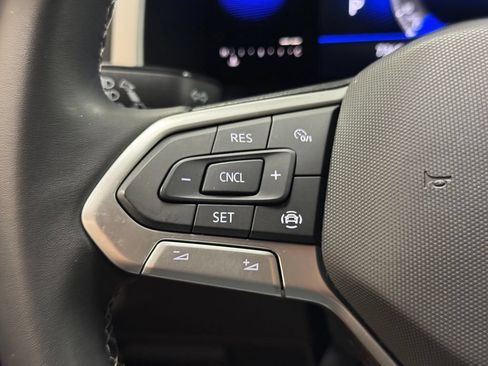 Used 2022 Volkswagen Atlas Cross Sport SE FWD image 20