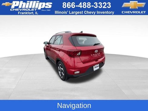 Used 2022 Hyundai Venue Limited image 7