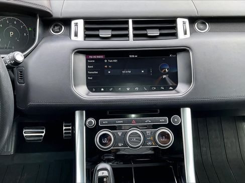 Used 2017 Land Rover Range Rover Sport HSE Dynamic AWD/4WD image 7