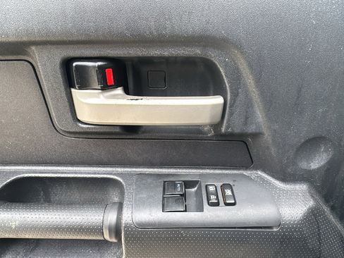 Used 2012 Toyota FJ Cruiser 2WD w/ Convenience Pkg image 12