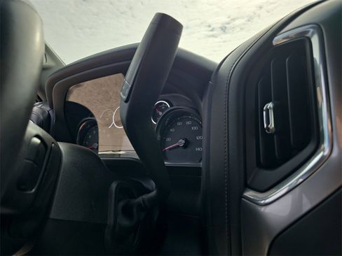 Used 2022 Chevrolet Silverado 1500 RST image 16