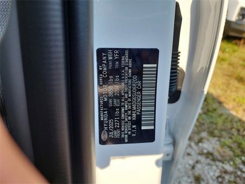 New 2025 Hyundai Elantra Sport image 28