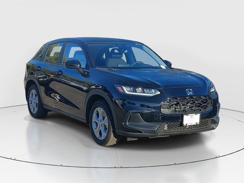 Used 2023 Honda HR-V LX image 3