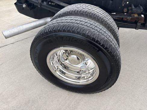 Used 2023 Ford F350 XL image 4