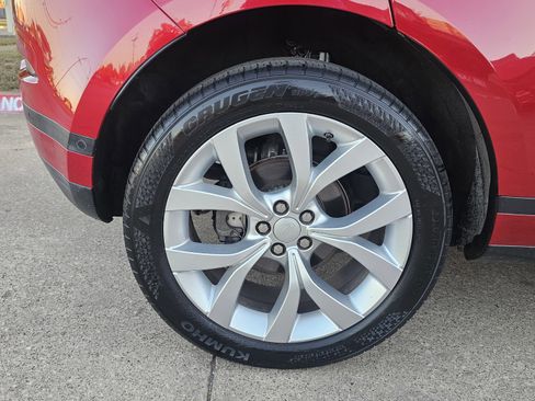 Used 2020 Land Rover Range Rover Evoque SE image 16