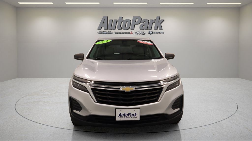 Used 2022 Chevrolet Equinox LS AWD/4WD image 2