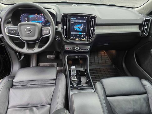 Certified 2023 Volvo XC40 B5 Plus w/ Driver Assist Package image 18