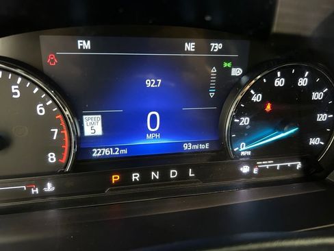 Used 2022 Ford Explorer XLT w/ Equipment Group 202A AWD/4WD image 10