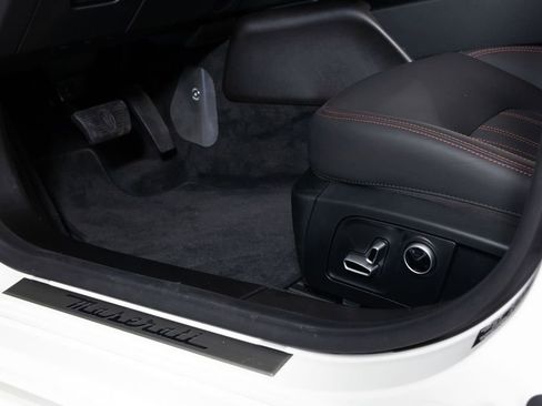 Used 2023 Maserati Ghibli Modena image 19