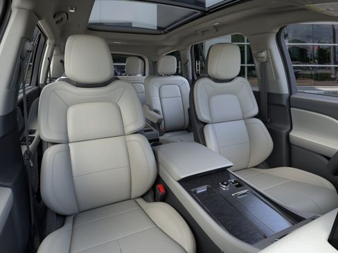 New 2026 Lincoln Aviator Reserve w/ Luxury Package RWD image 10