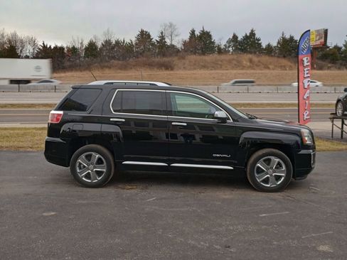 Used 2017 GMC Terrain Denali image 6