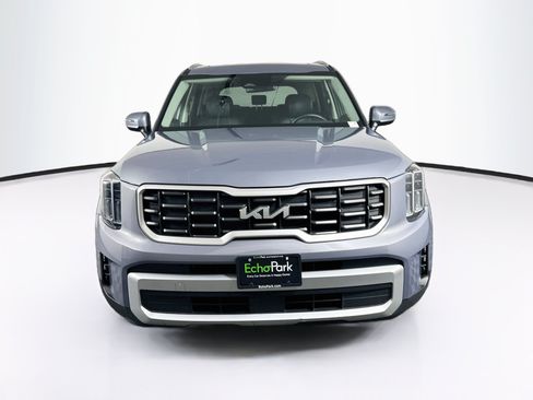 Used 2025 Kia Telluride S FWD image 2