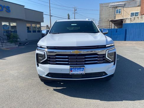 New 2026 Chevrolet Suburban Premier image 12
