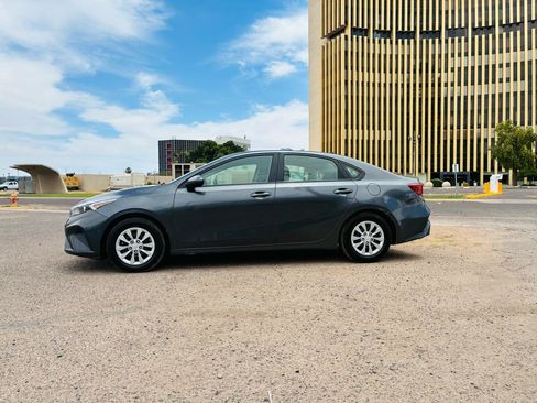 Used 2024 Kia Forte LX FWD image 3