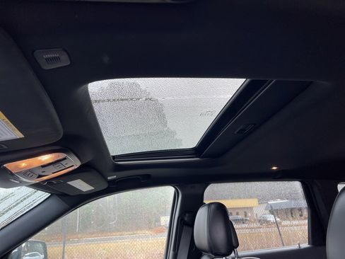 Used 2020 Jeep Grand Cherokee Limited image 19