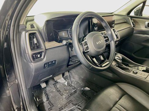 Used 2023 Kia Sorento S AWD/4WD image 9
