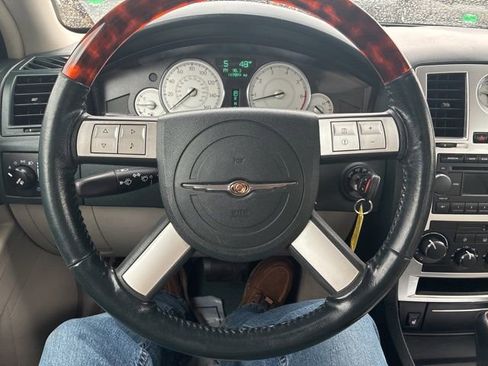 Used 2006 Chrysler 300 C AWD/4WD image 14