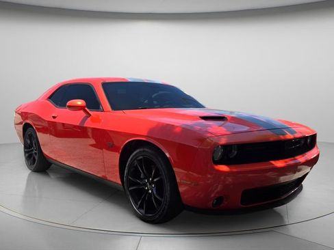 Used 2016 Dodge Challenger R/T w/ Blacktop Package RWD image 3