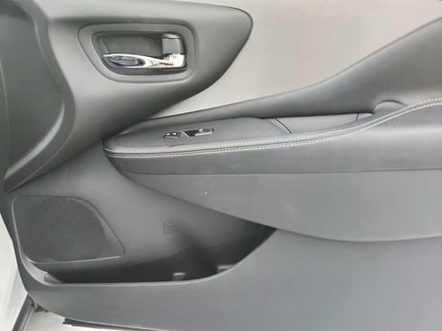 Used 2024 Nissan Murano SV w/ SV Midnight Edition Package FWD image 39