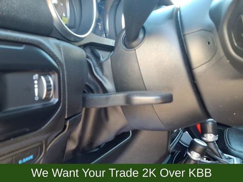 Used 2023 Jeep Wrangler Unlimited Sahara w/ Cold Weather Group image 30