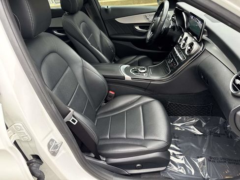 Used 2019 Mercedes-Benz C 300 4MATIC Sedan image 7