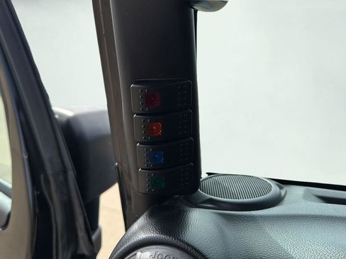Used 2016 Jeep Wrangler Unlimited Sport w/ Quick Order Package 24S AWD/4WD image 14