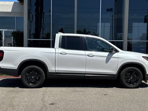 Used 2023 Honda Ridgeline Black Edition image 4